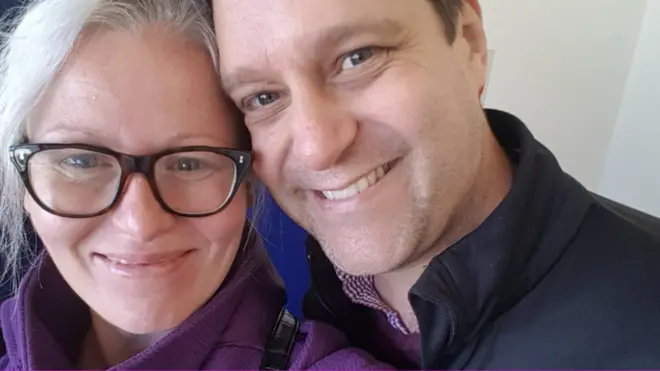 సియాన్ దంపతులు