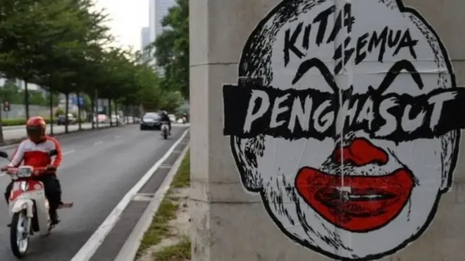Kartun karya banyak direproduksi untuk digunakan dalam aksi unjuk rasa menentang PM Najib Razak.