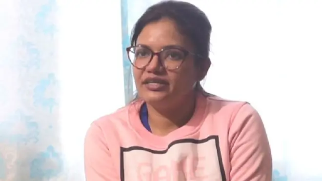 કોમલની તસવીર