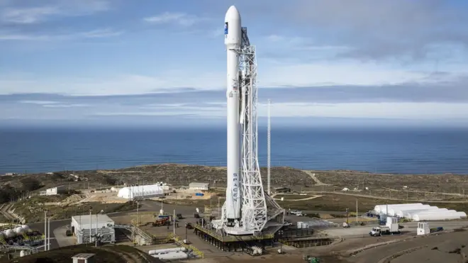 Le Falcon9 SpaceX à la base aérienne de Vandenburg en 2016