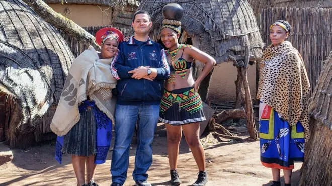 За підсумками своїх подорожей Костянтин планує видати книгу