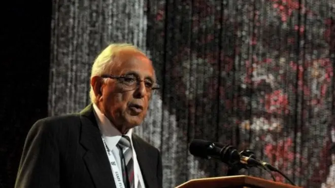 Ahmed Kathrada 27 sano ayuu xirnaa