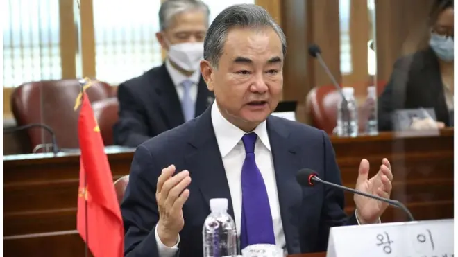 چین وايي پر افغانستان اقتصادي بندیزونه دي د فشار د وسیلې په توګه نه کارول کیږي