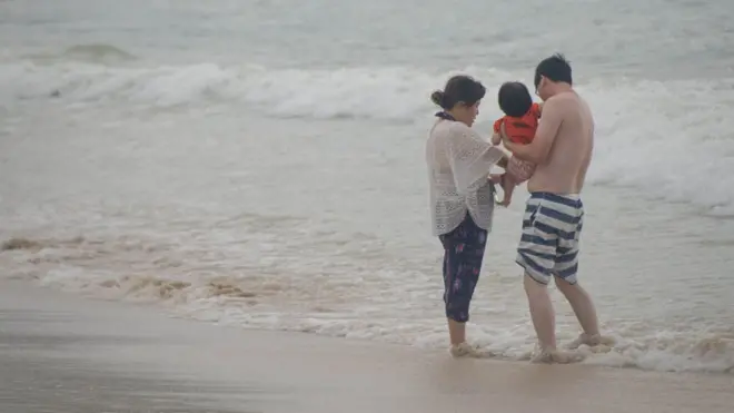 นักท่องเที่ยวจีนบนหาดป่าตองมีจำนวนบางตา