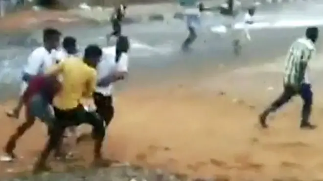 اشتباكات بين محتجين وقوات الأمن في السودان