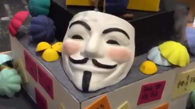 የሆንግ ኮንግ ተቃውሞን የሚገልጸው ኬክ