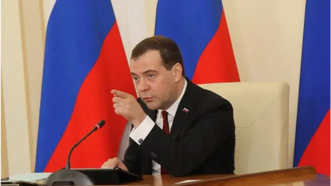 Санкціний список вийшов за підписом голови російського уряду Дмитра Медведєва, але указ про запровадження санкцій проти України наприкінці жовтня ухвалив російський президент Володимир Путін