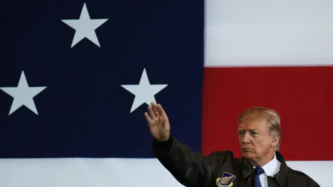 Trump reste commandant en chef jusqu'au 20 janvier 2021.