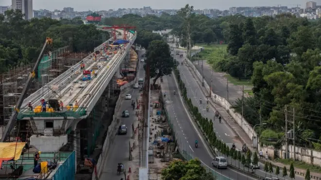 মেট্রোরেলের নির্মান কাজ