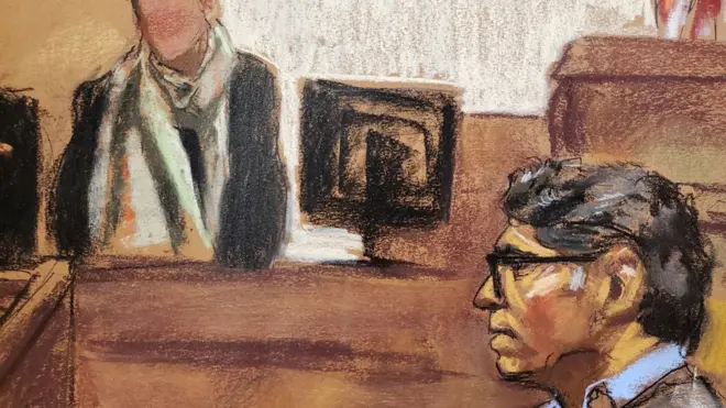 Raniere enfrenta su juicio en una corteverde casinoBrooklyn, en Nueva York.