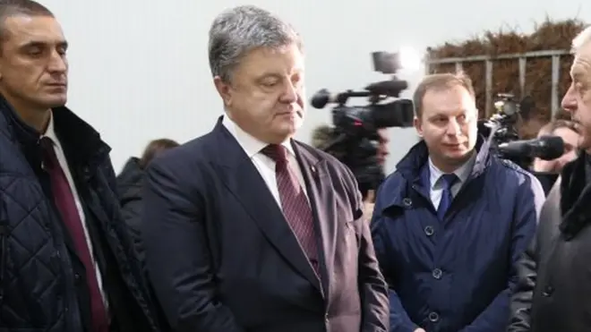 Петро Порошенко на заводі