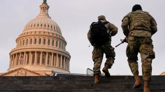 워싱턴 D.C.를 비롯한 미국 전역 50개주에서 경계태세를 대폭 강화했다