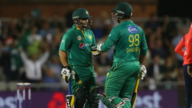 شرجیل خان، خالد لطیف