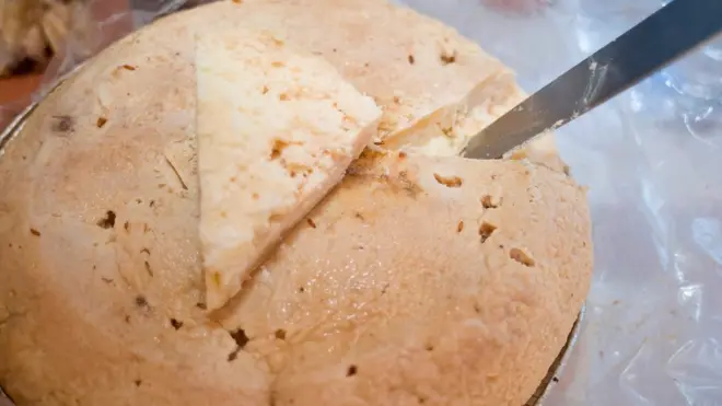 Para comérselo a punto hay que esperar que las larvas empiecen a saltar.