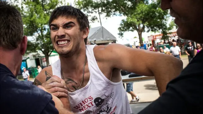 Muchos hombres no aceptan trabajos tradicionalmente "para mujeres".