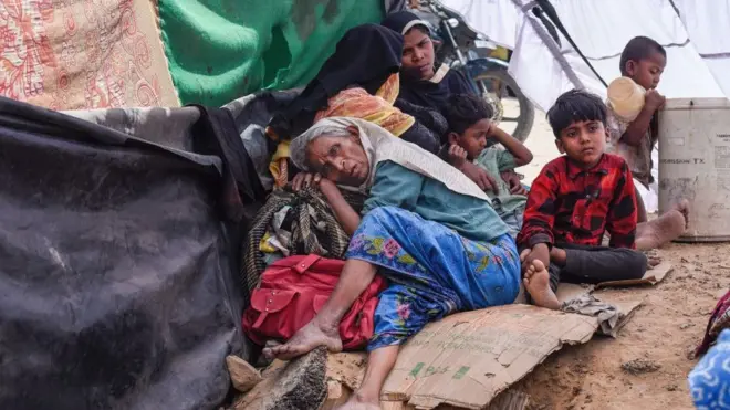 انڈیا میں میانمار کی ریاست رخائن سے جان بچا کر بھاگ کر آنے والے روہنگیا مسلمان بھی پناہ کے متلاشی ہیں