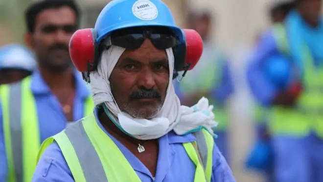 Hojjeetoota Istaadiyamii waancaa addunyaa Qaataar ijaarsisaa jirtu.