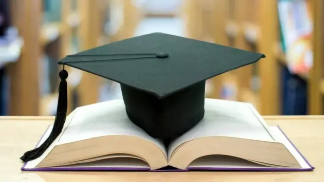 Hay maneras relativamente simples de incrementar tus posibilidades de encontrar trabajo después de la universidad.