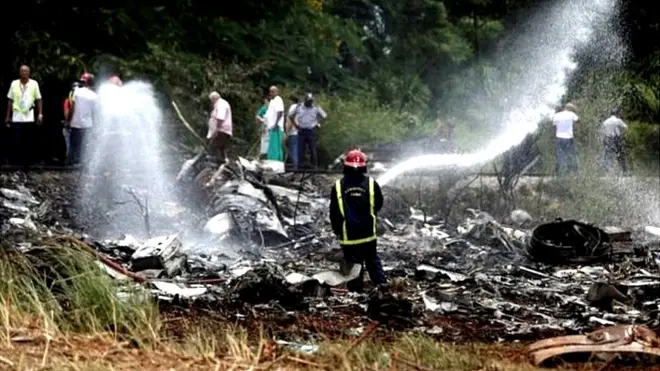 मलबा काफी बड़े इलाक़े में फैला हुआ है