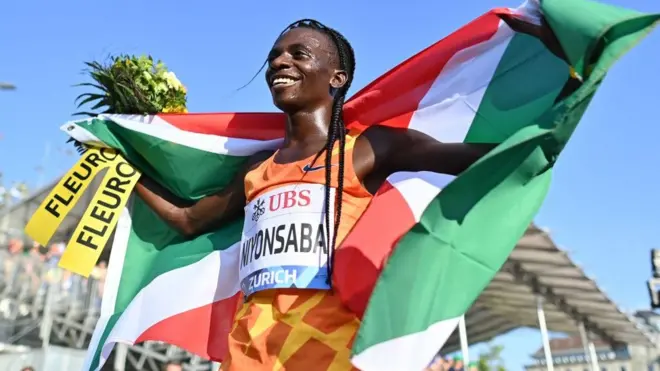 Francine Niyonsaba yigina intsinzi i Zurich mu gusiganwa imetero 5000