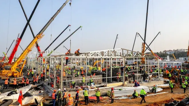 武漢肺炎:十天「速成」火神山醫院啟用