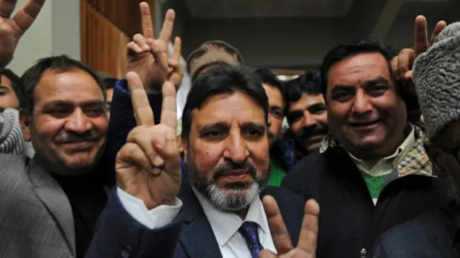 विधानसभा चुनावों के दौरान अल्ताफ़ बुखारी ने बीजेपी की हिना भट को हराया था