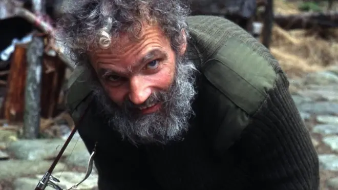 కెన్ స్మిత్ ప్రధాన ఆహారం చేపలే