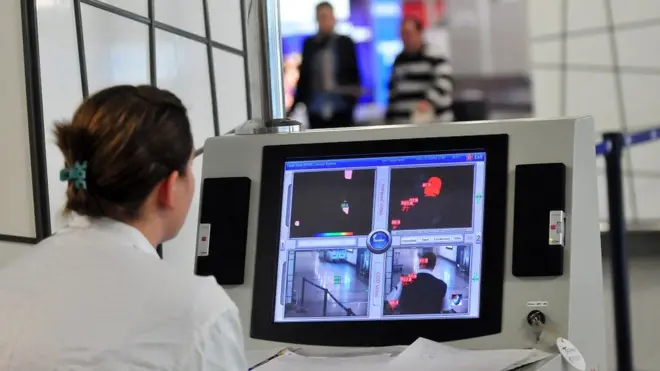 Alat pemindai suhu tubuh akan digunakan untuk mendeteksi gejala-gejala coronavirus.