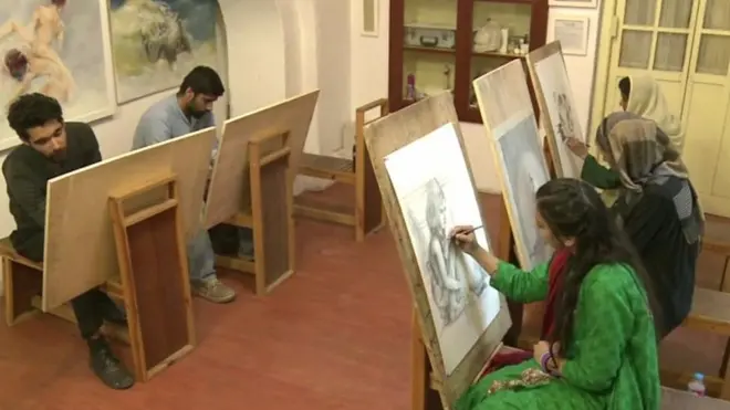 دہشت گردی کے منفی اثرات کی کینوس پر عکاسی