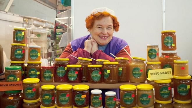 Vendedorajogo de apostar dinheiro futebolmel na Letônia