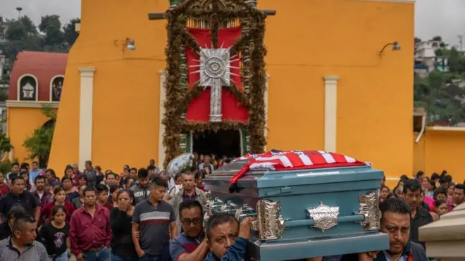 cortejo fúnebre