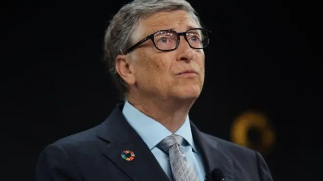 After im give away 64 million shares for im company Microsoft, Bill Gates remain as di world richest person