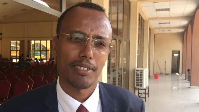 Dr Taadasaa Qana'aa Pirezidaantii Univarsitii Amboo