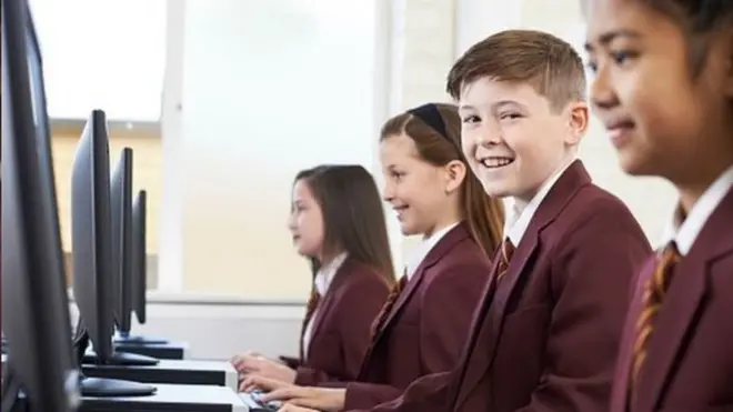 能否如愿以偿进入第一志愿选择的学校，跟住在哪里也有关系。在伦敦，失望的可能性比在英格兰东北和西南地区更大。