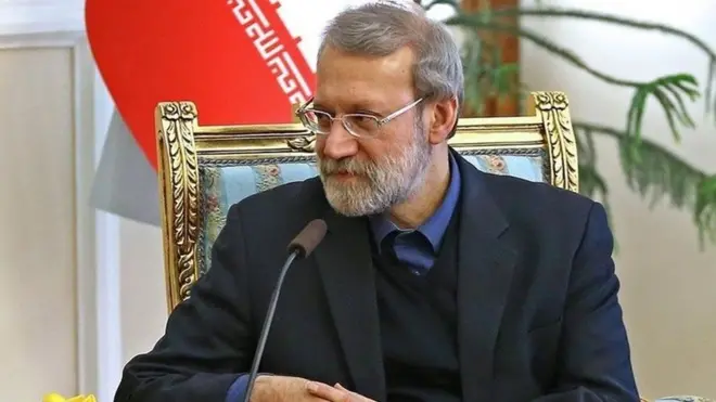 علی لاریجانی گفت: "در حال حاضر ۹۰ درصد از بودجه کل کشور با وجود درآمدهای حاصل از فروش نفت و گاز و مالیات صرف هزینه های جاری می شود و ۱۰ درصد برای کارهای عمرانی باقی می ماند"