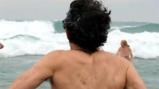 بخلاف موسم الصيف يقصد الزائرون المنتجع لللاستمتاع بالسباحة التقليدية في عطلة رأس السنة