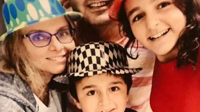 تعيش علياء في بريطانيا منذ نحو 15 عاما