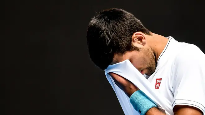 Novak Djokovic untuk pertama kalinya sejak 2008 kalah di putaran kedua turnamen Grand Slam.