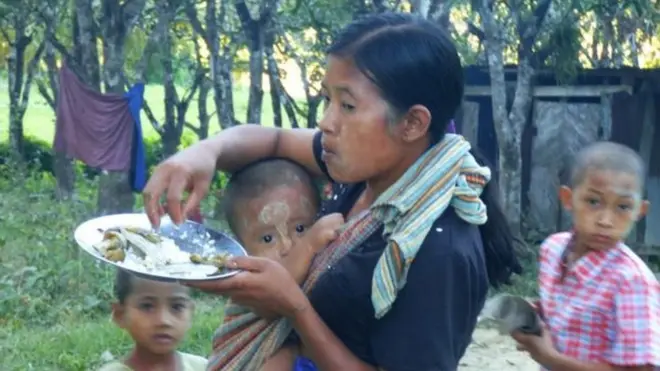 တိုက်ပွဲတွေကြားက ရခိုင်စစ်ရှောင်တွေ