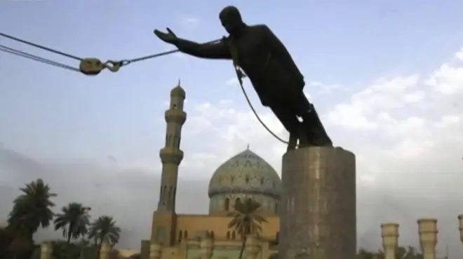 Разрушение памятника Саддаму Хуссейну в Багдаде, апрель 2003-го