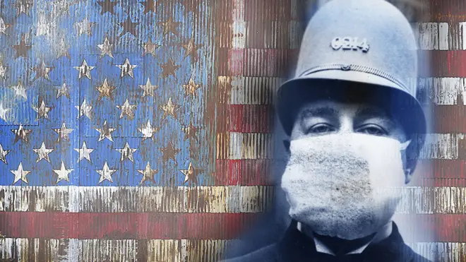 Policía de 1918 y bandera