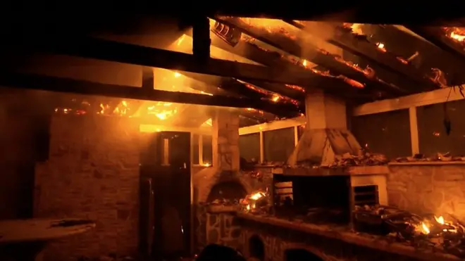 Лесные пожары в Греции уже называют сильнейшими за десятилетие.