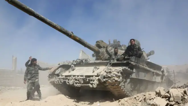 Amerika Serikat mengatakan 'siap menyerang' Suriah semetnara Rusia siap untuk 'menghadapi'