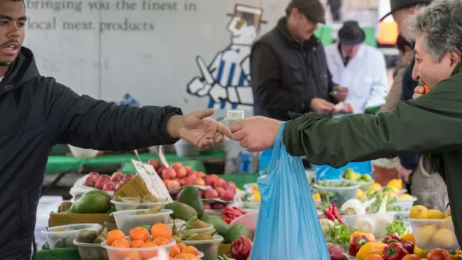 Transaksi uang tunai