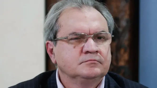 Валерий Фадеев сейчас возглавляет Общественную палату России, а раньше вел воскресную программу "Время"