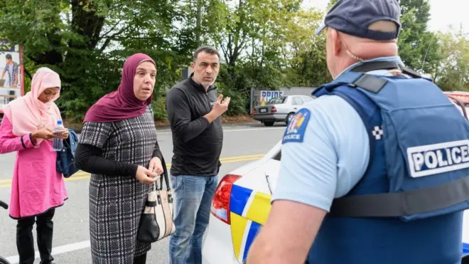 Las teorías de la conspiración se propagan por las redes sociales.