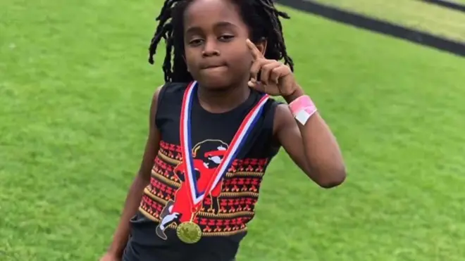 Rudolph 'Blaze' Ingram com medalha