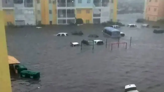 Irma ayaa 6 qof ku dishay jasiiradaha St Martin iyo Saint Barthélemy