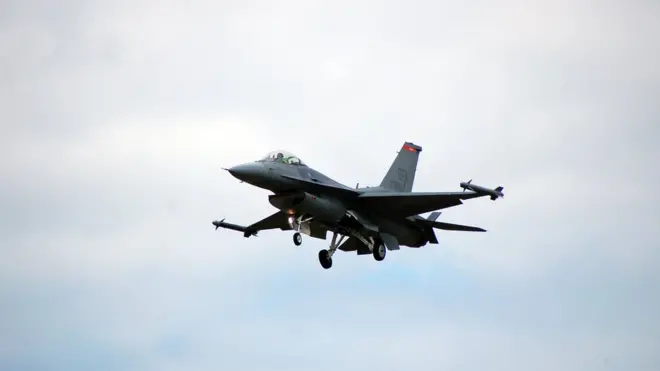 F-16