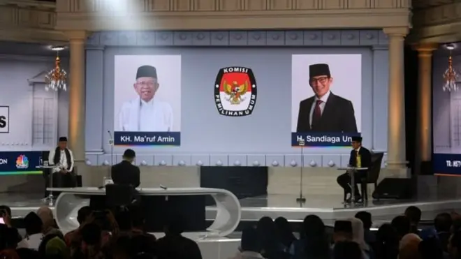 Cawapres Ma'ruf Amin dan Sandiaga Uno, dalam debat capres ketiga, Minggu (17/03), dianggap tidak menguasai masalah pendidikan serta gagal menyentuh persoalan tenaga kerja, kata pengamat.